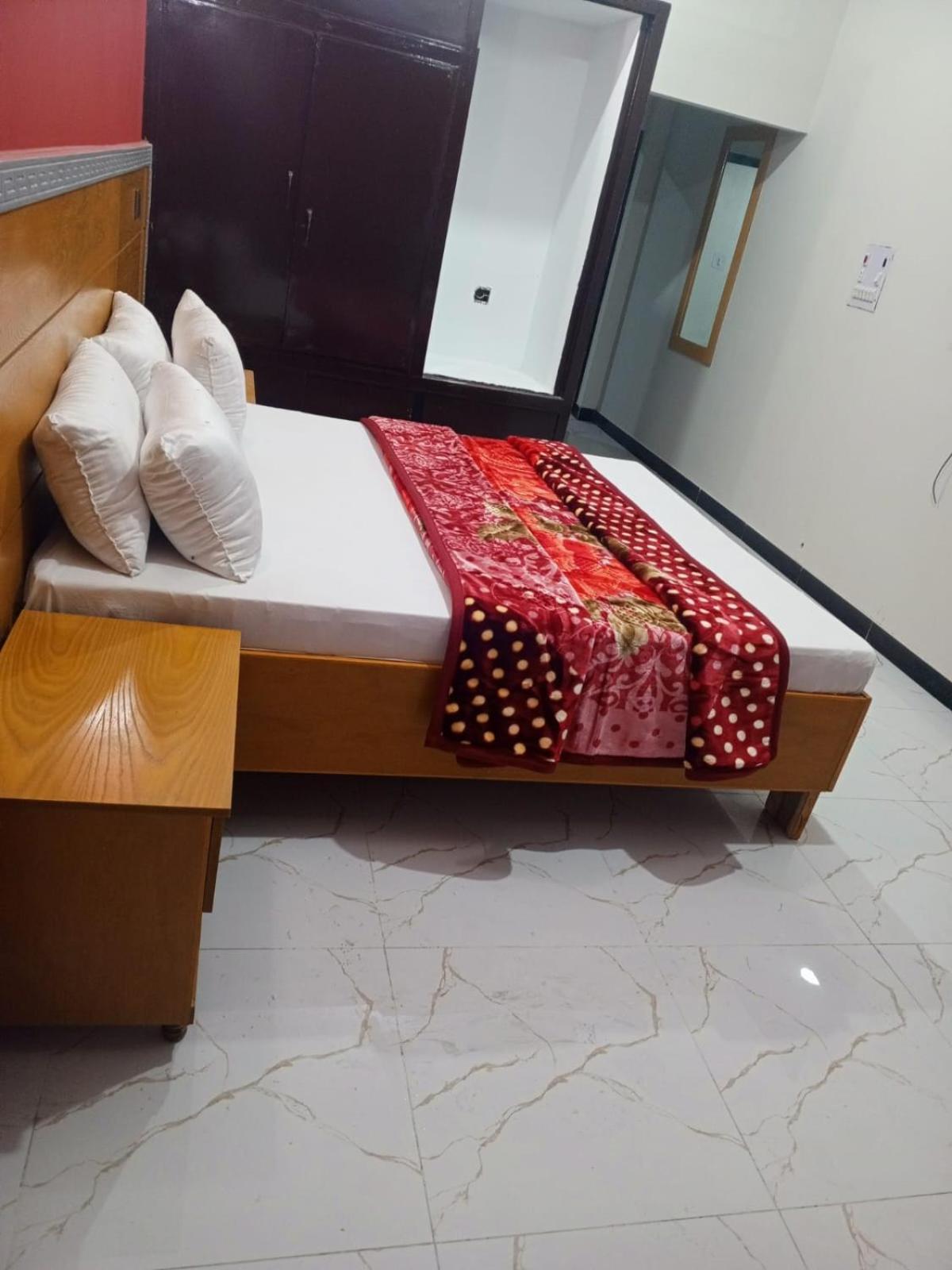 רוואלפינדי Hotel Al Badar מראה חיצוני תמונה