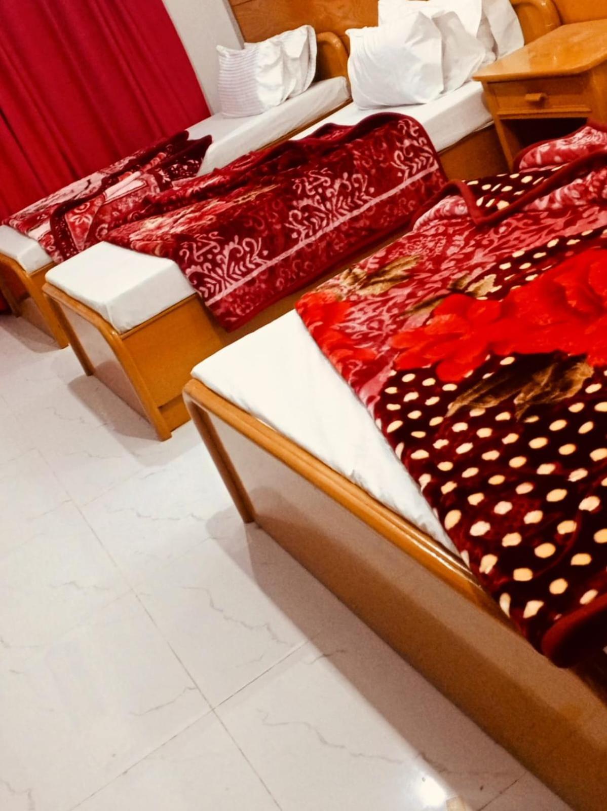רוואלפינדי Hotel Al Badar מראה חיצוני תמונה
