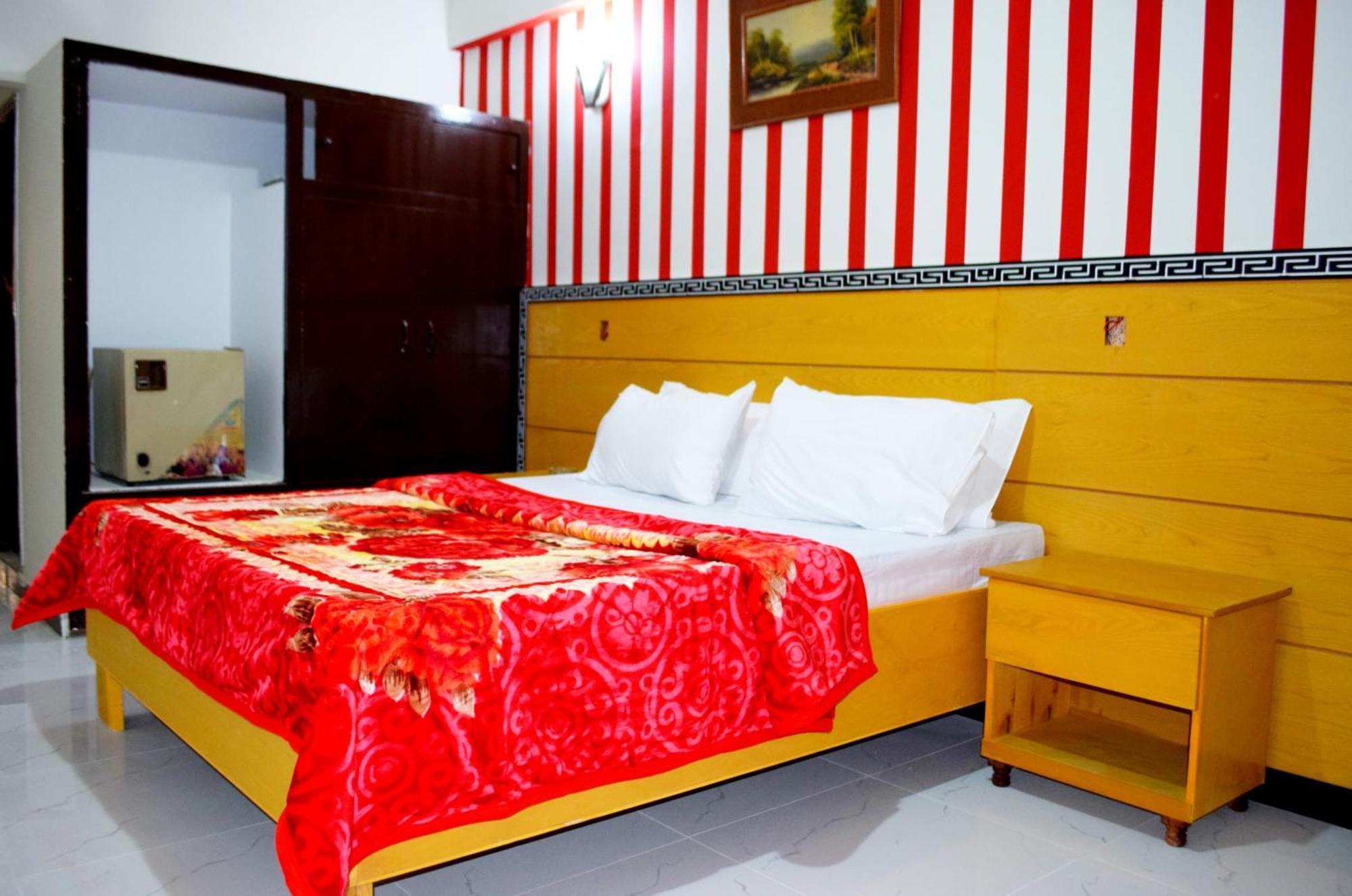 רוואלפינדי Hotel Al Badar מראה חיצוני תמונה