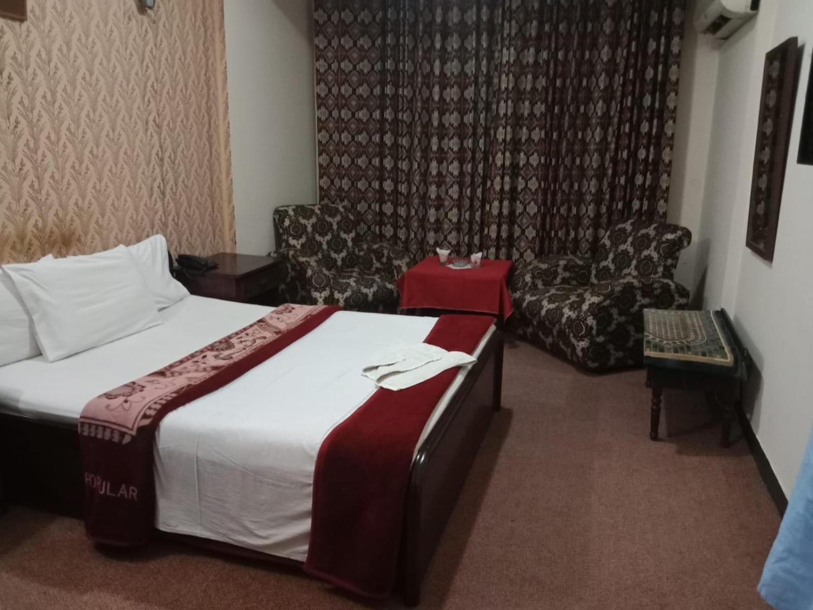 רוואלפינדי Hotel Al Badar מראה חיצוני תמונה