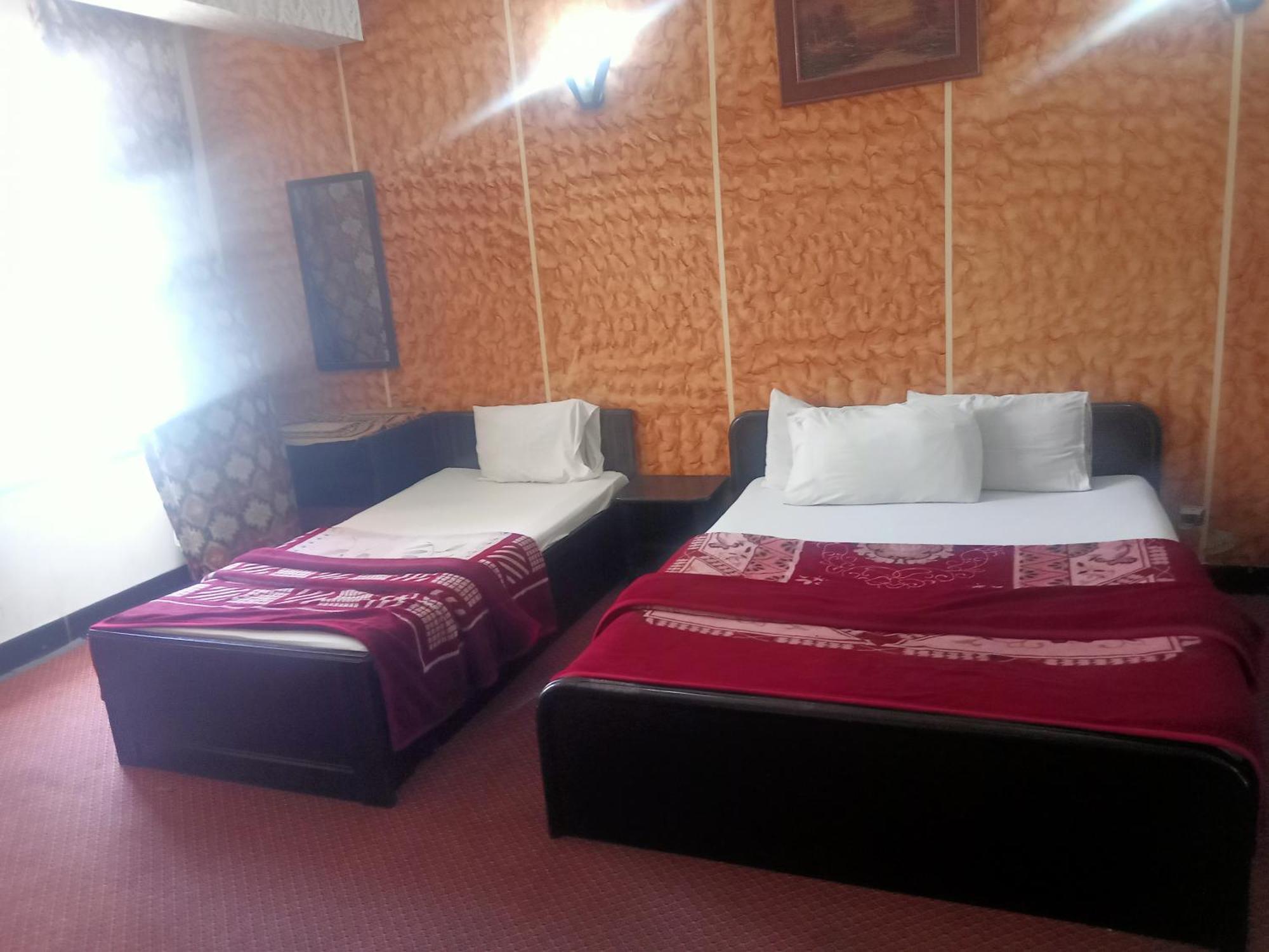 רוואלפינדי Hotel Al Badar מראה חיצוני תמונה