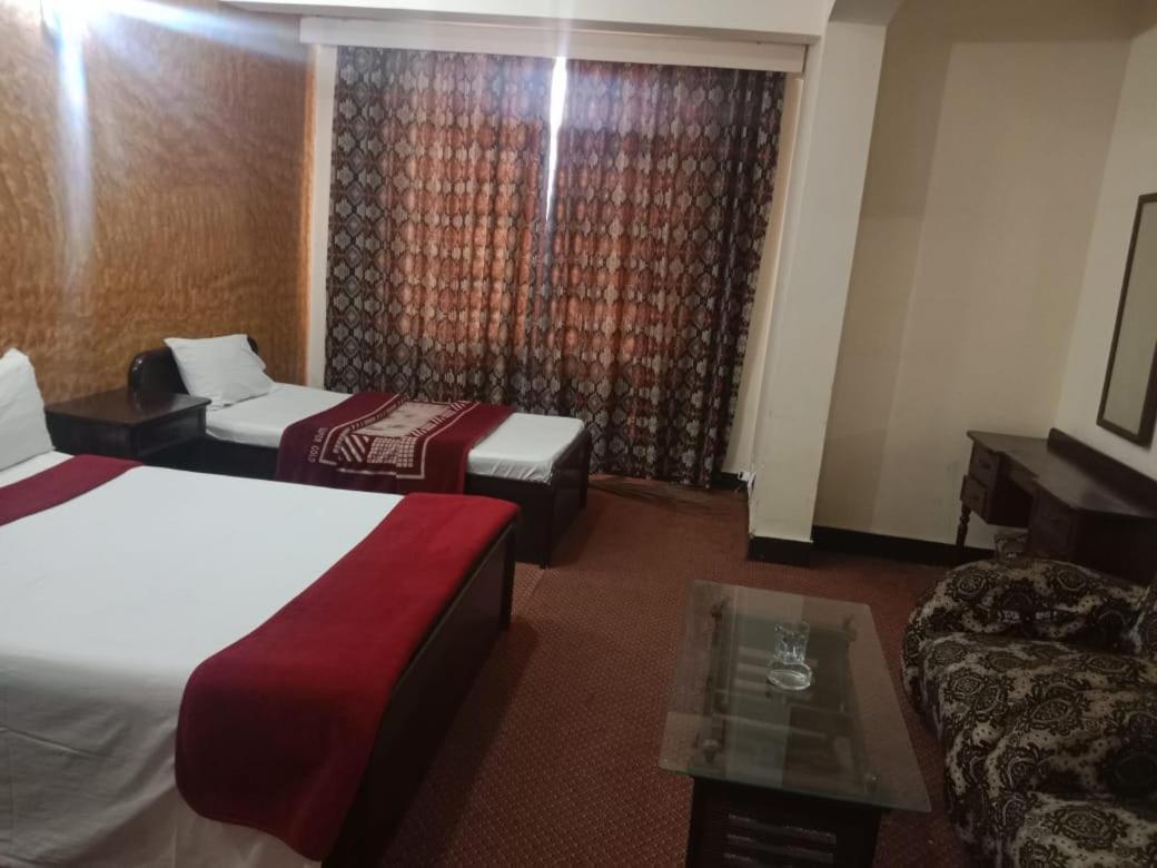 רוואלפינדי Hotel Al Badar מראה חיצוני תמונה